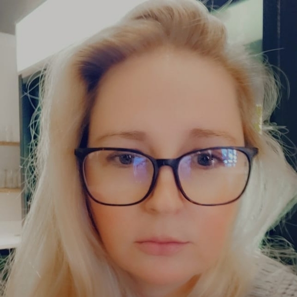 Meet your Posher, Lindsey - Picture 1 of 1